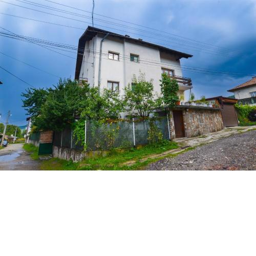 Topuzovi Guest House
