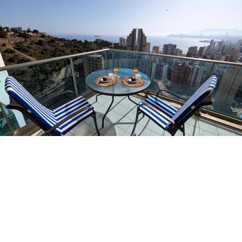 TORRE LUGANO sea view apartment