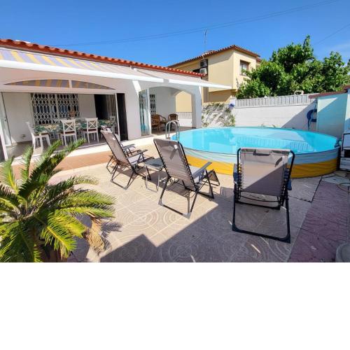 Torredembarra cosy, well equipped house, 5 min. from the beach