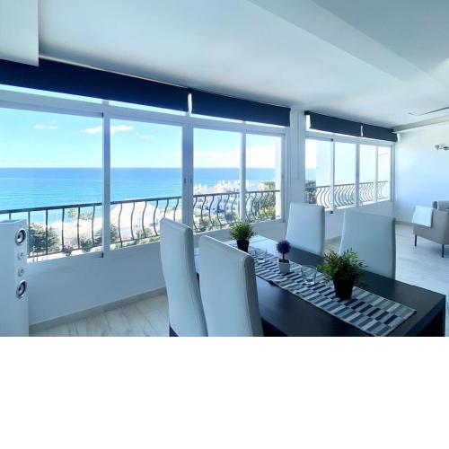 Torrenueva Lux Seaview Apartment close to Marbella