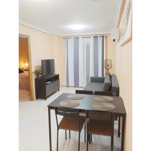 Torrevieja 2 bedroom holiday apartment