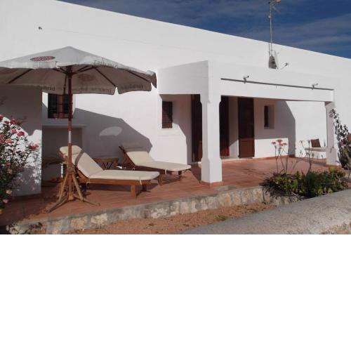 Townhouse in countryside, close to city & Talamanca beach
