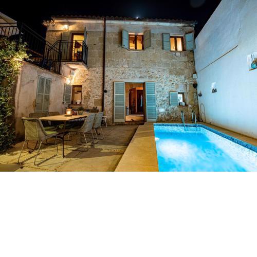 Townhouse in Pollensa gated pool