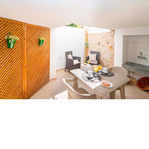 Townhouse Lleo 72 By homevillas360