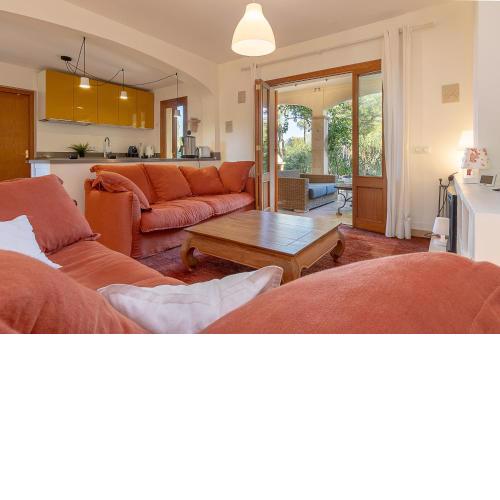 Townhouse Sonrisa by Homevillas360