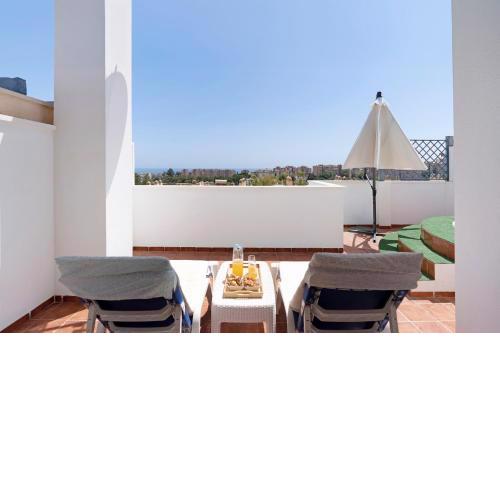 Townhouse with 3 bedrooms and sea views from the roof terrace