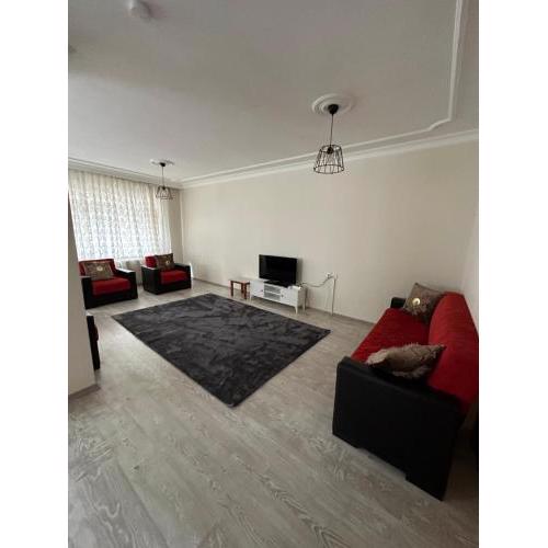 Trabzon Meydanın Göbeğinde Kiralık Daire