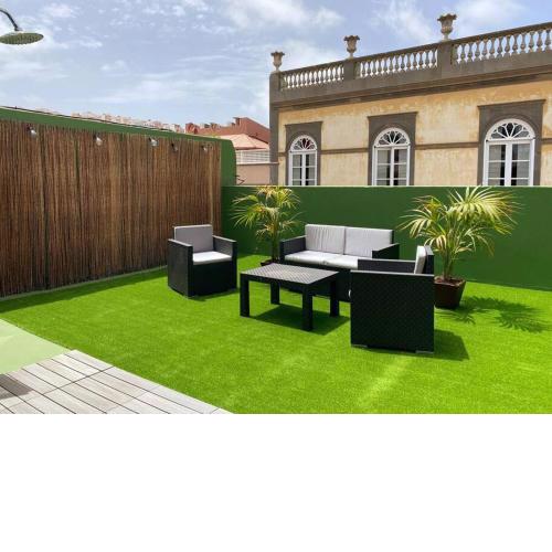 Traditional Townhouse with Private Rooftop Terrace