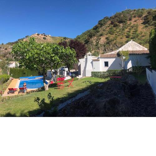 Traditional Villa Big Pool and Gardens