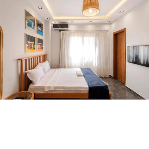 Travelholic AUC Residence
