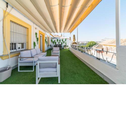 Trendy Penthouse by the Bullring