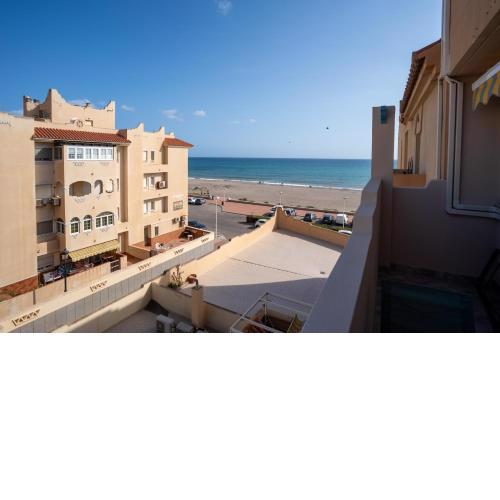 TrendyHomes Retamar - Vistas al mar, playa a 1 min, golf