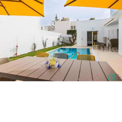 Très charmante villa avec piscine à 5mn de la mer