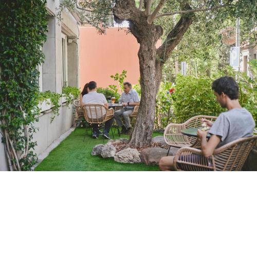 Tres Torres Atiram Hotels