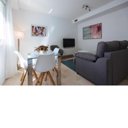 Triana Home - Free Parking