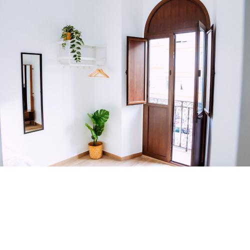 Triana Riverside Guesthouse