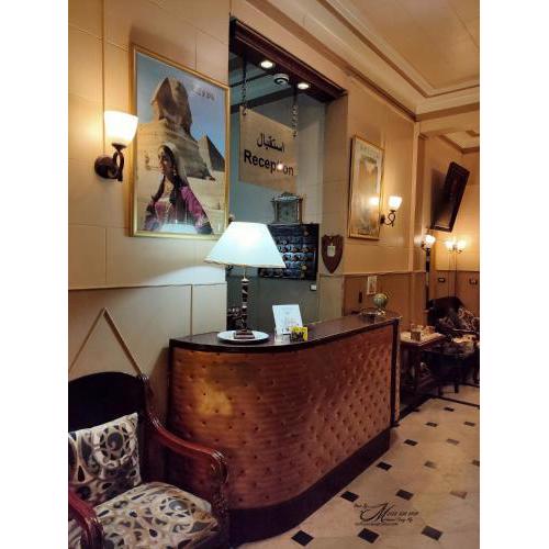 Triomphe Hostel