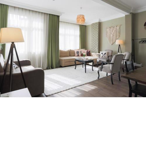 Triplex In the Heart of Taksim for Big Groups and Familes