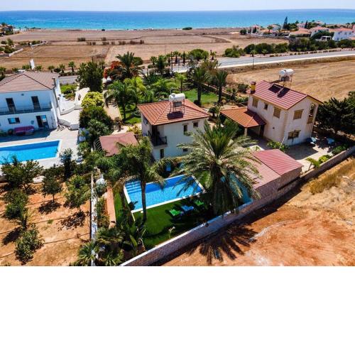 Tropical villa