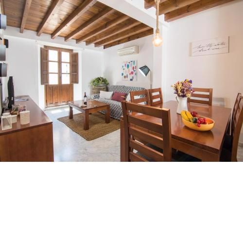 tuGuest Gracia Apartments
