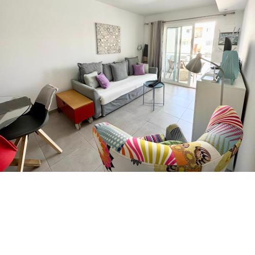 Tutti Frutti con Piscina, Terraza soleada privada, primera planta y Wi-FI