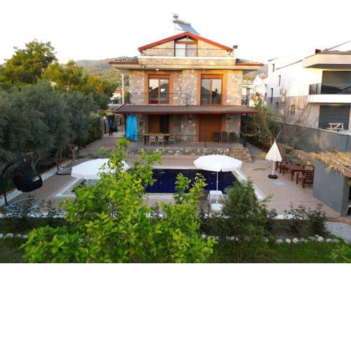 Tuzlu Sistem Havuzlu Luks Villa Fethiye