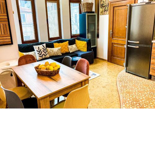 Two Bedroom Apartment -Welcome to Burgas- Top Location, Central Station, Main Walking Street, Sea Garden, near the Beach