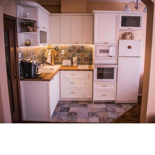 Two Bedroom Apartment Downtown Ivanovi