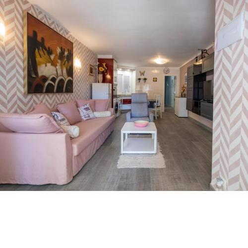 Two-Bedroom Apartment in Salou 5 mins from the beach