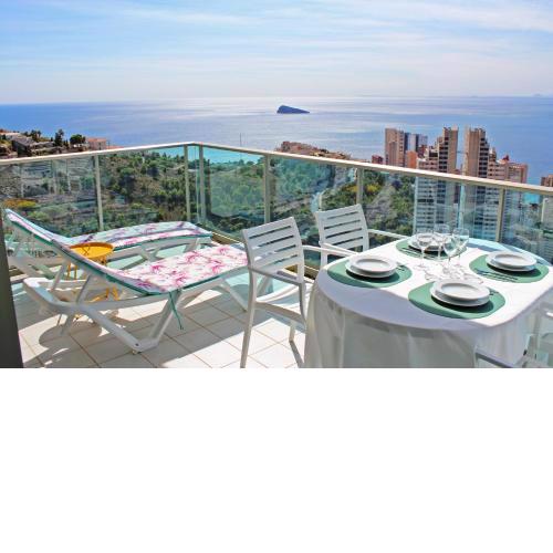 Two bedroom apartment with sea views - Floor 33