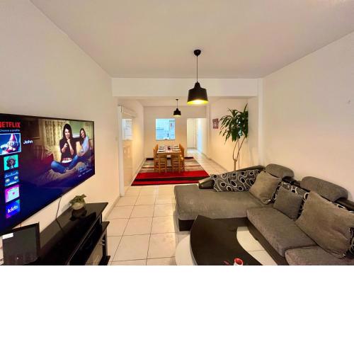 Two Bedroom City Seaside Apartment