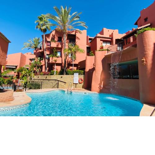 Two-room apartment in Elviria NEAR THE BEACH with parking