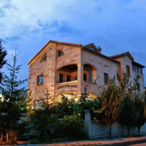Uchisarstonehouse