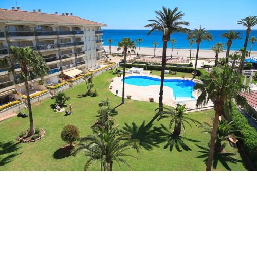 UHC Los Flamencos Family Apartments