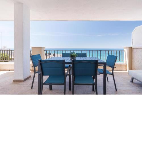 UHC NAUTILUS APARTMENTS