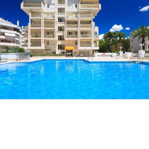UHC Novelty Apartments