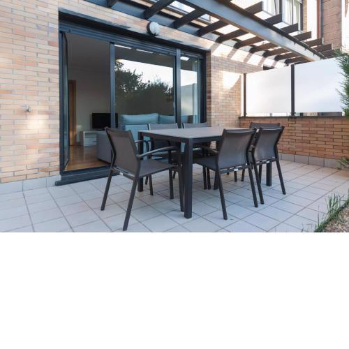Ulia Apartments- Garden Boutique