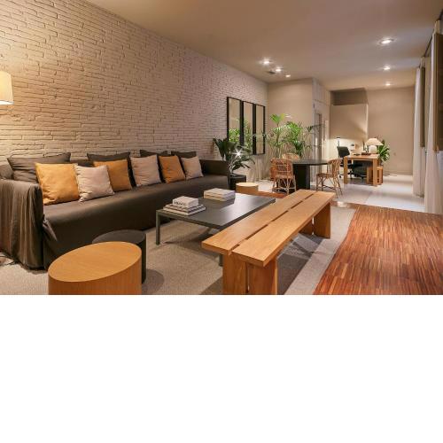 Uma Suites Pau Claris