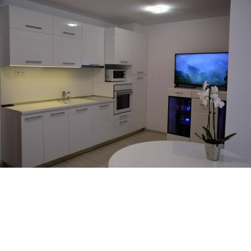 Unbeatable Location: New Lux Apartment Varna beach