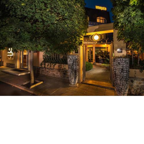 Uniqato Hotel