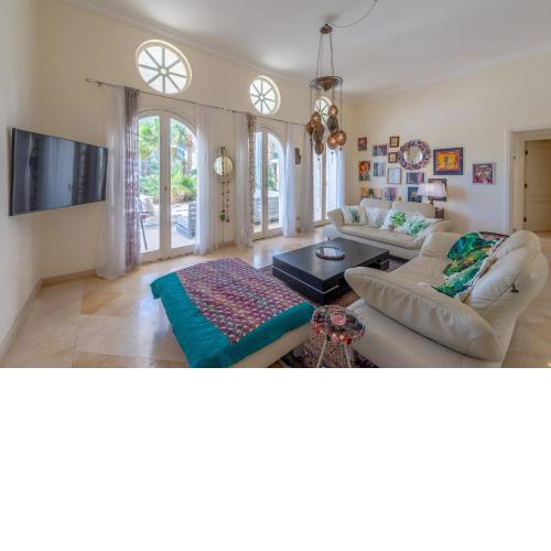 Unique Villa with pool and large terrace