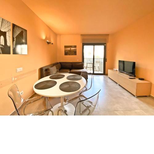 Urban Manresa-City center apartment with balcony