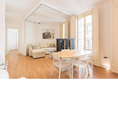 Urbe10 Plaza de la Constitucion 1 Bedroom Apartment