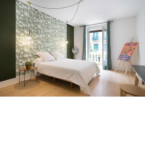 Usandizaga Apartment, Second line beach, free Parking