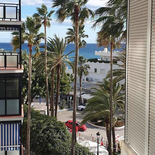 Valdecantos Beachfront Suites