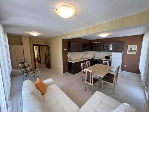 Valemar Apartments