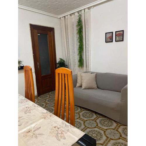 Valencia Well Located Shared Apartment