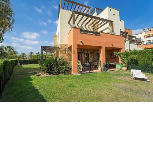 Valle Del Este Golf bord étang, grand jardin