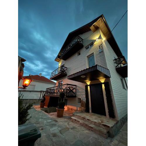 Valley Residence