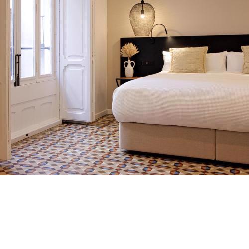 VALOLA Boutique Rooms